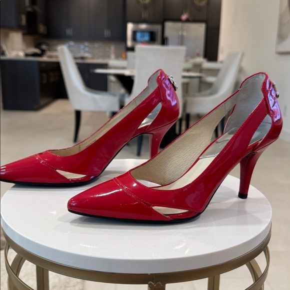 Michael Kors Red Stiletto Heels, Size 6, Patent Leather. - Picture 6 of 8
